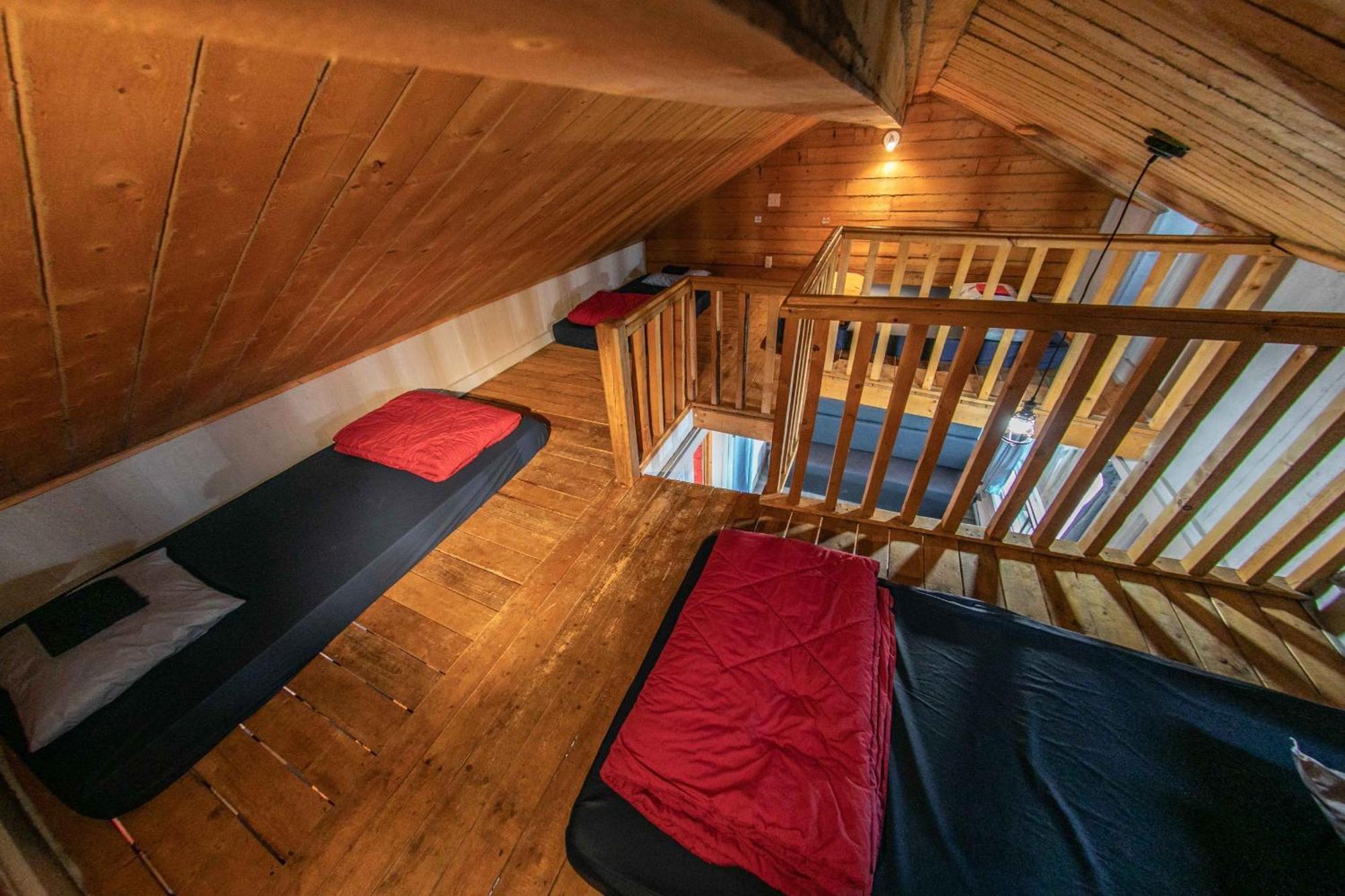 Auberge Festive Sea Shack Sainte Anne-des-Chênes Dış mekan fotoğraf