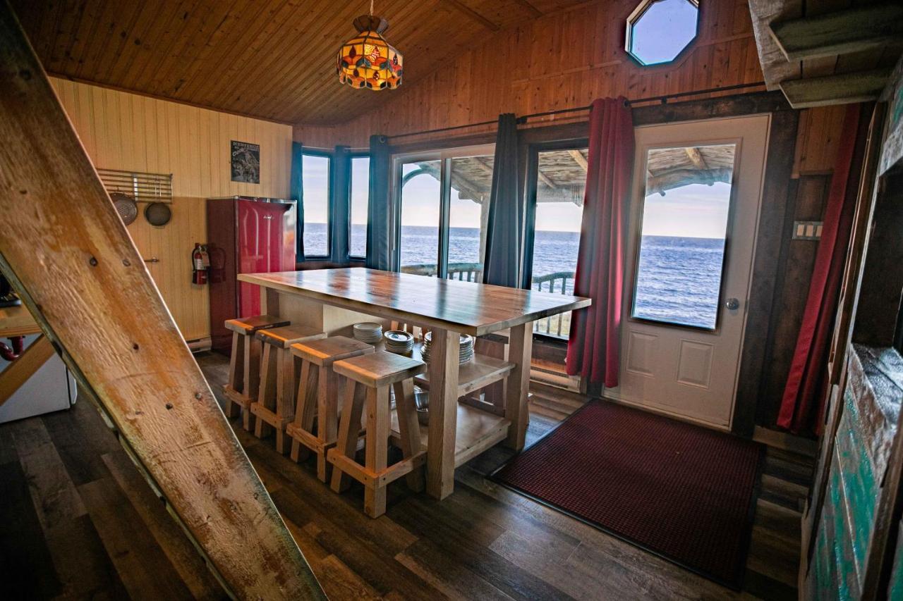 Auberge Festive Sea Shack Sainte Anne-des-Chênes Dış mekan fotoğraf