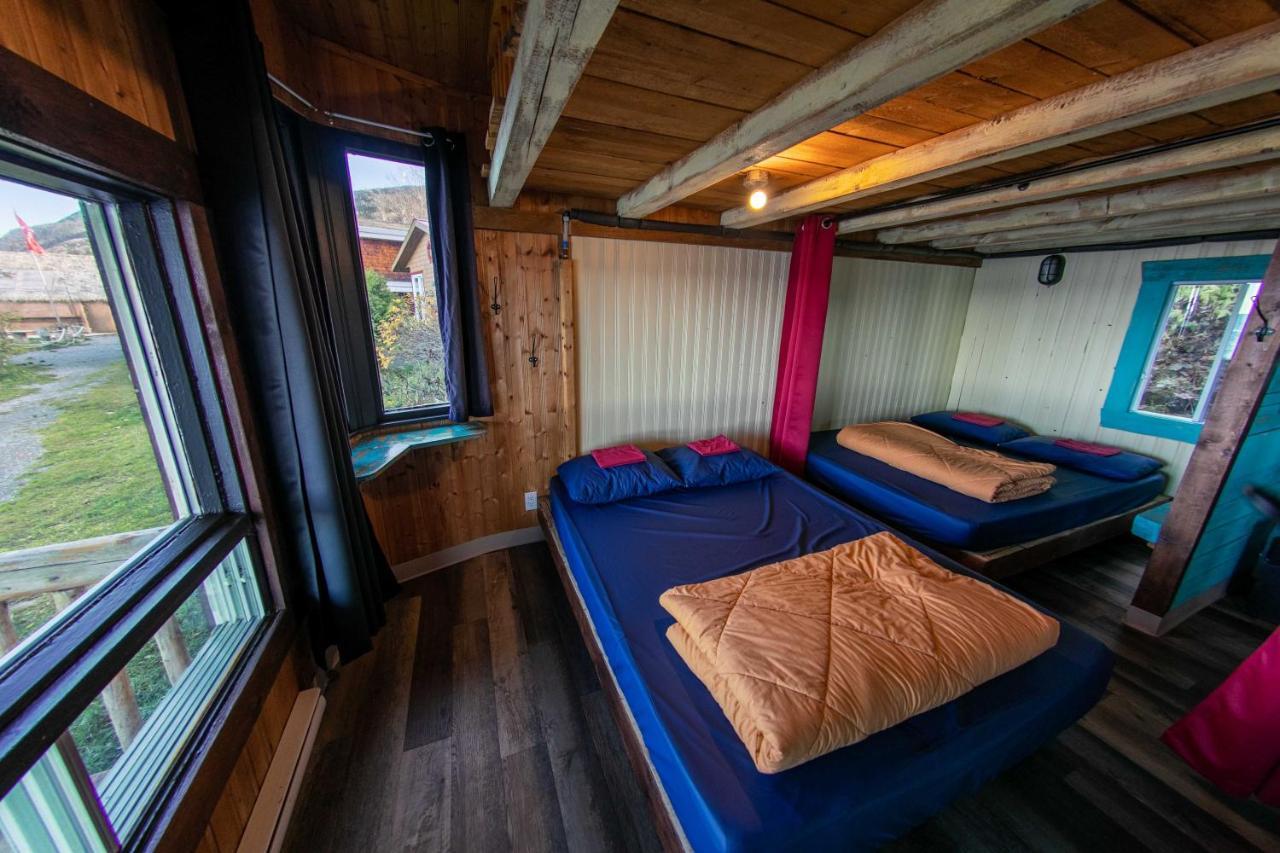Auberge Festive Sea Shack Sainte Anne-des-Chênes Dış mekan fotoğraf